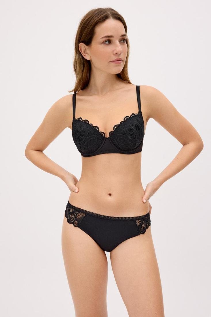Tanga con encaje lateral Ysabel Mora - Negro
